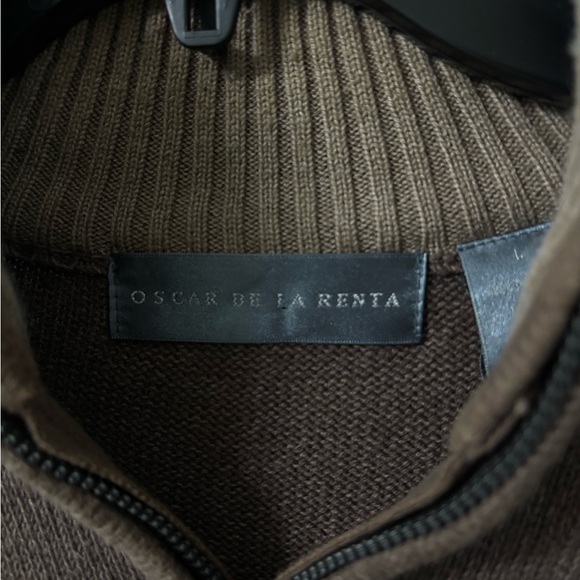 Oscar de la Renta Sweater partial zip size large - Picture 2 of 7